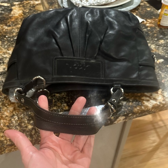 Coach Black Leather Gallery Bag - Picture 6 of 15